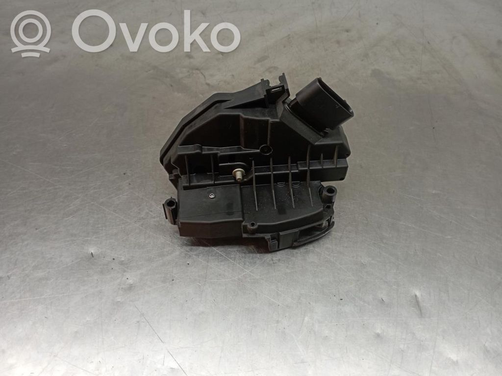 Aizmugurē slēdzene   DT11V264A00CK,4PINOS,C00716108,LATERALDIREITA