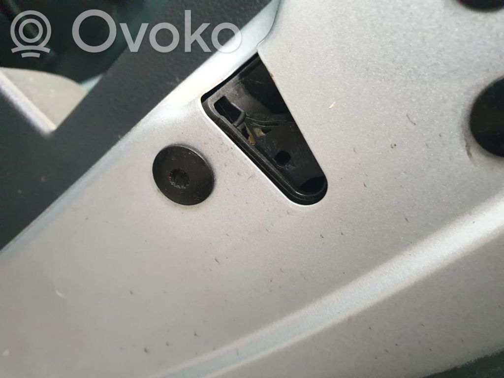 Volkswagen Golf VII Zamek drzwi tylnych 