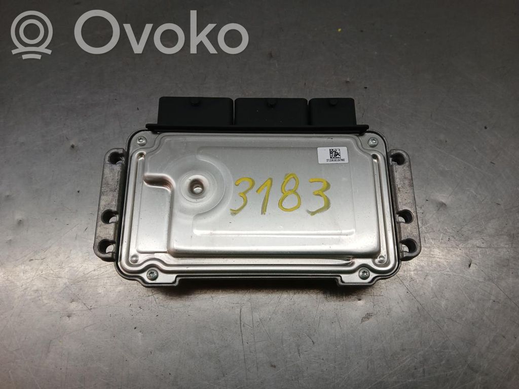 Renault Twingo III Engine control unit/module 