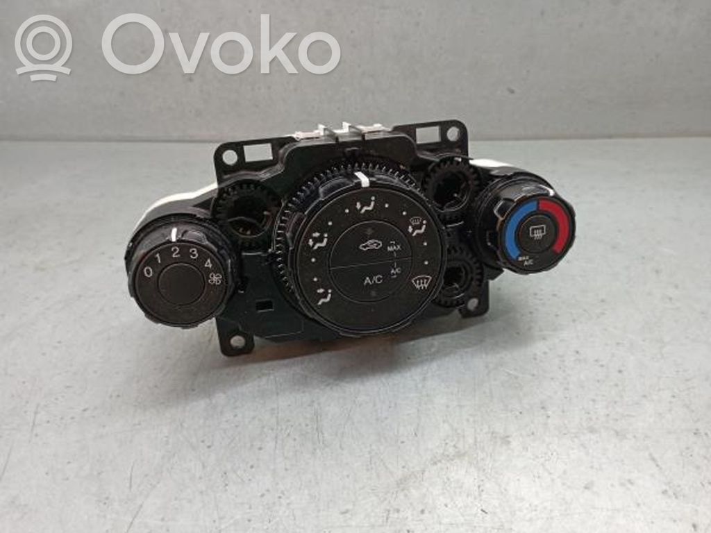 Climate control unit   8A6118549,8A6919980,E1064277B