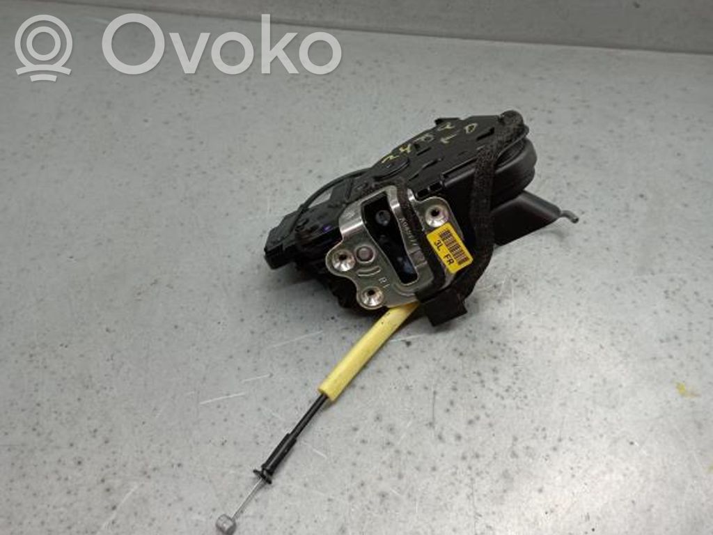Priekšpusē slēdzene   81320H8050HIL,4PINOS