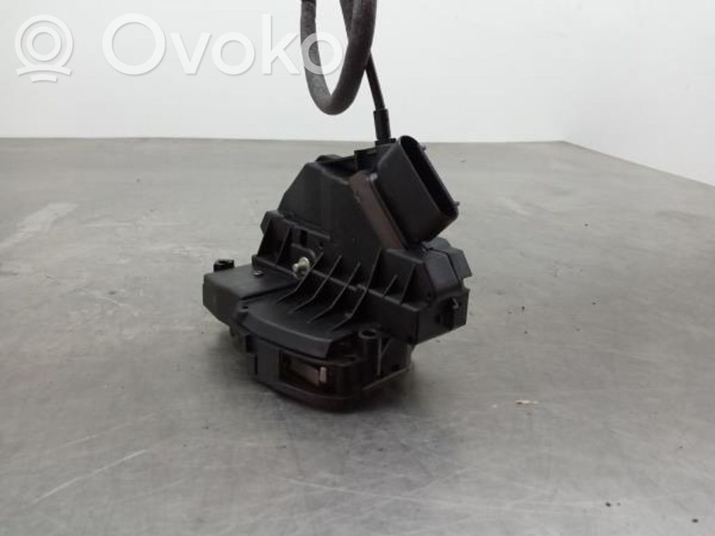 Front door lock   921760107