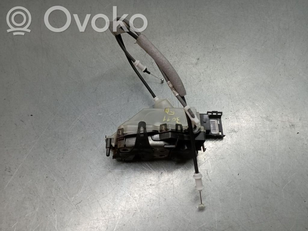 Priekšpusē slēdzene   PSA123980,1457N1867K6,INT16942937