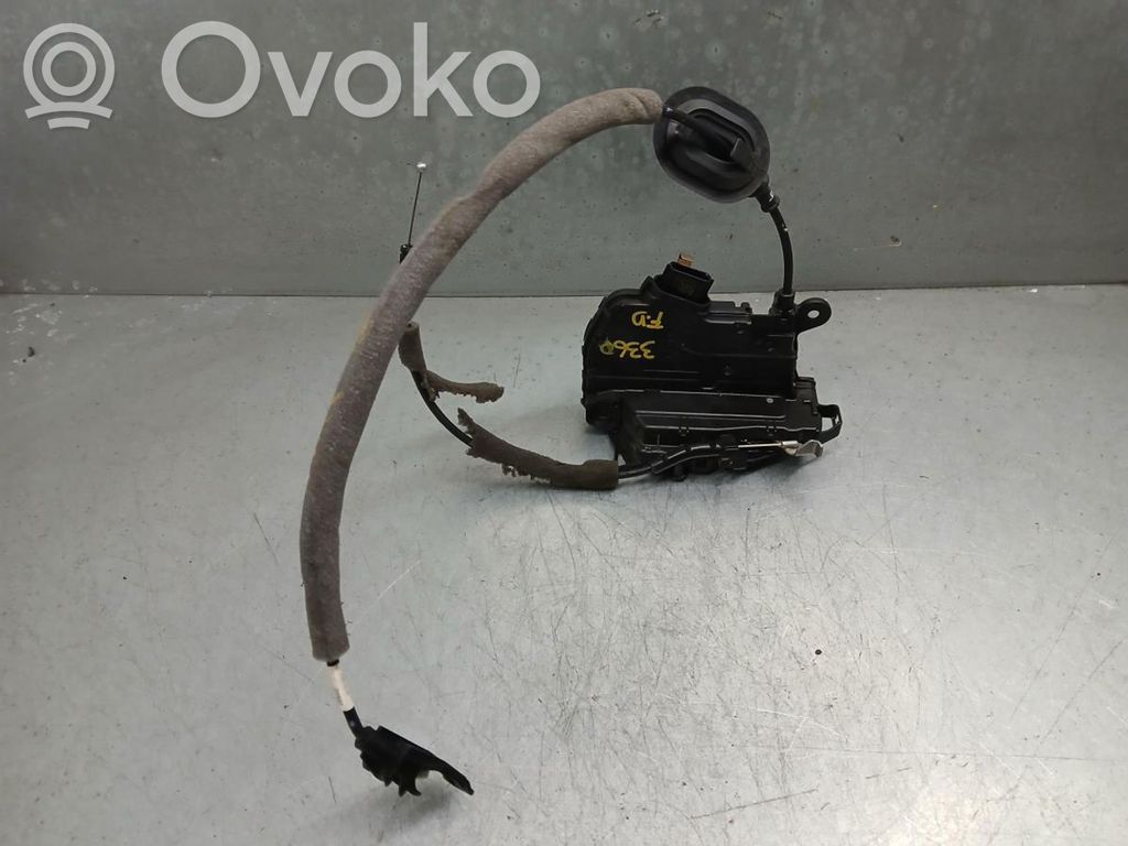 Priekšpusē slēdzene   805029595R,40649134