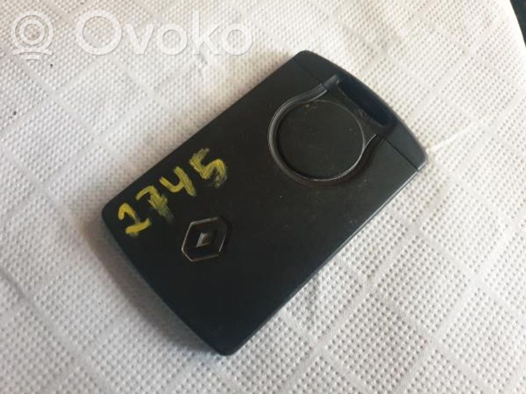 Renault Clio IV Ignition key/card 