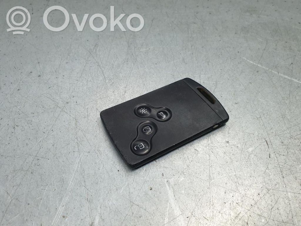 Renault Captur Ignition key/card 