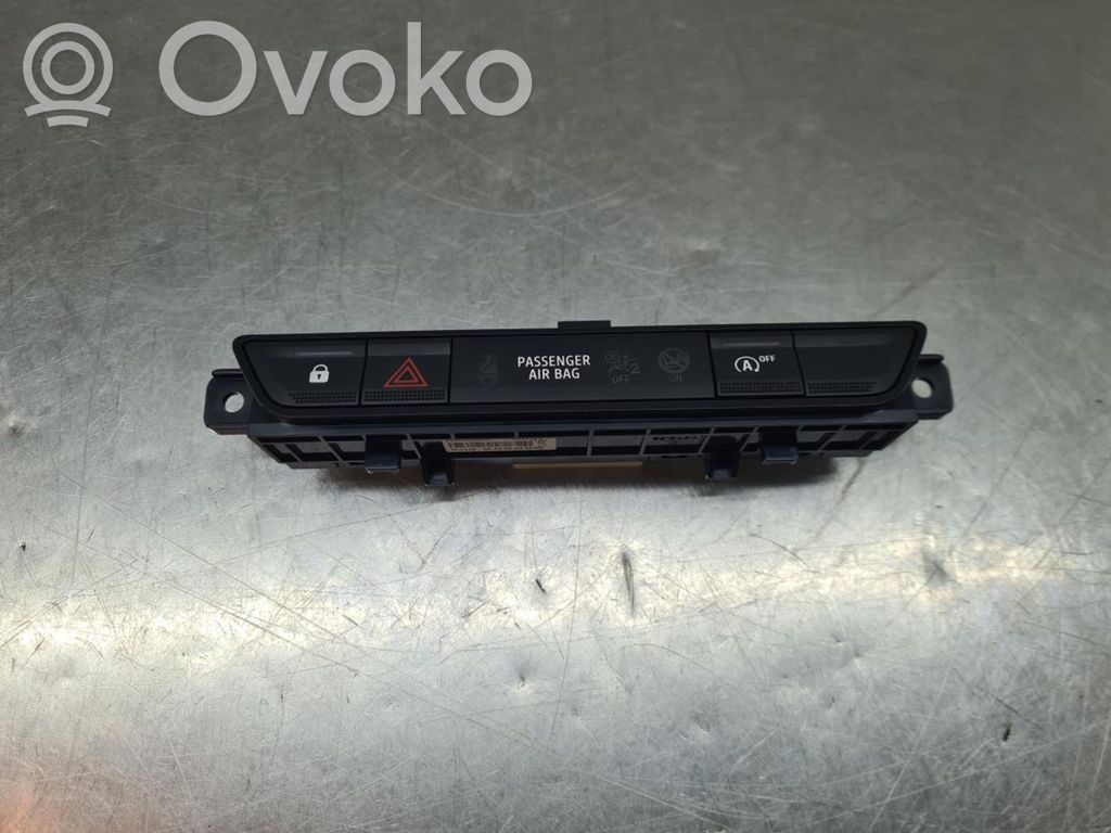 Hazard light switch   283E85684R,E322813