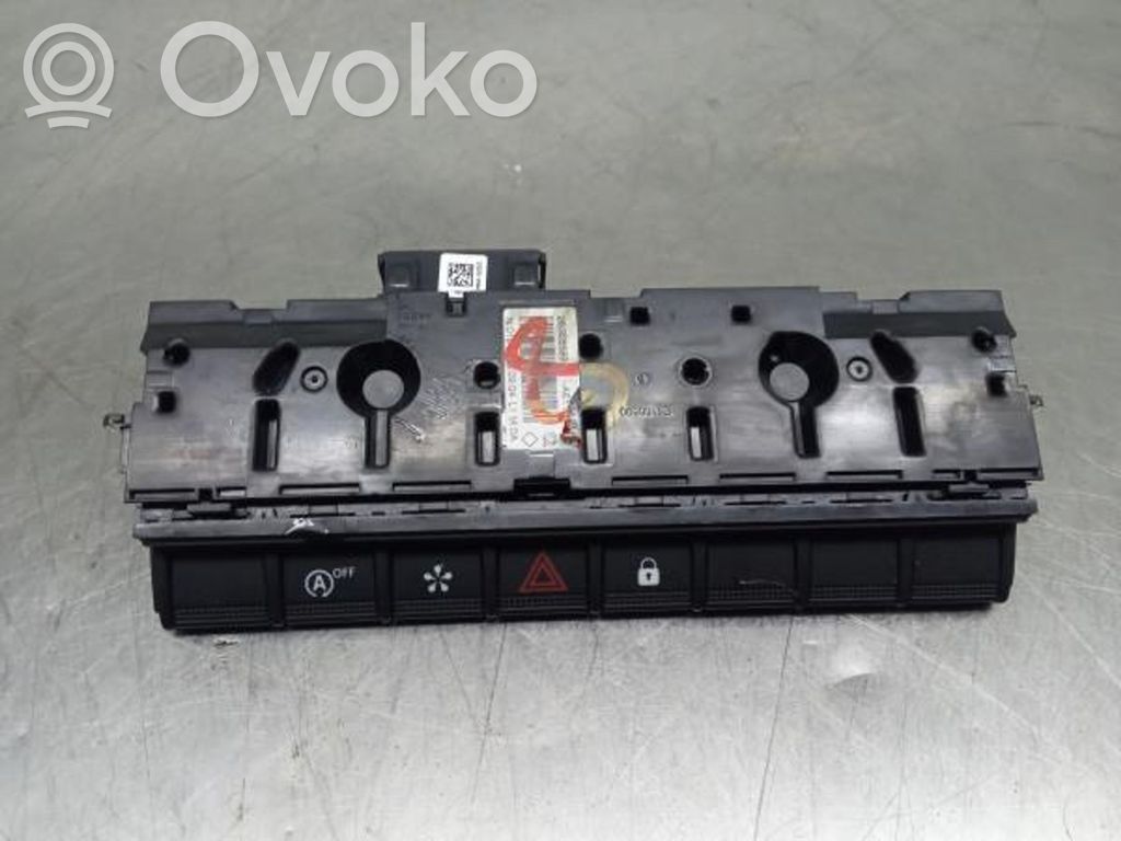 Hazard light switch   283E85899R