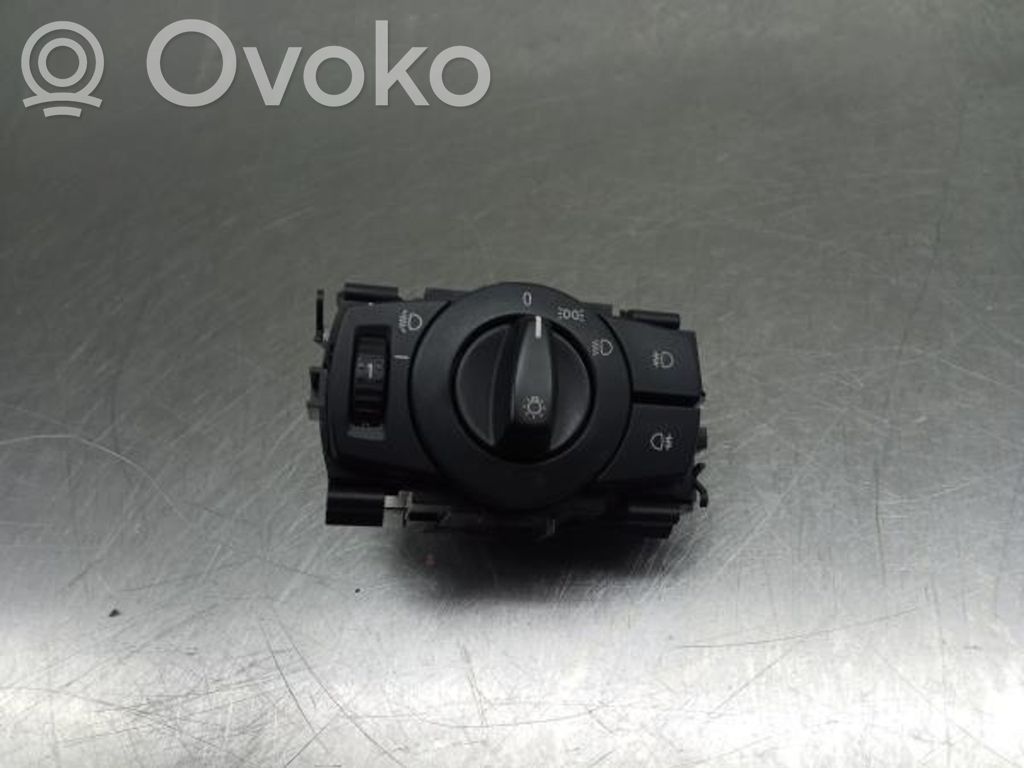 Light switch   693279402,33600102