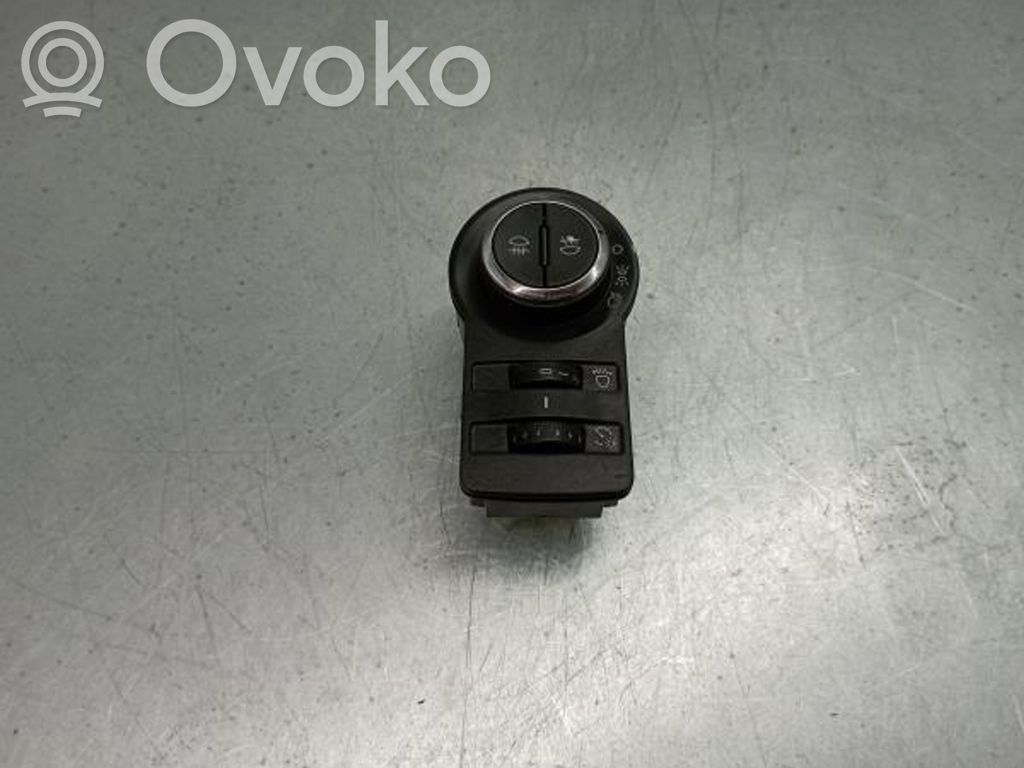 Light switch   13268703,251513