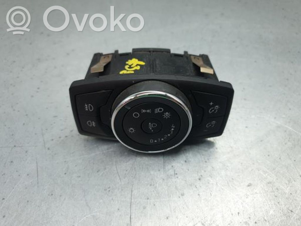 Lukturu slēdzis   BM5T13A024CE