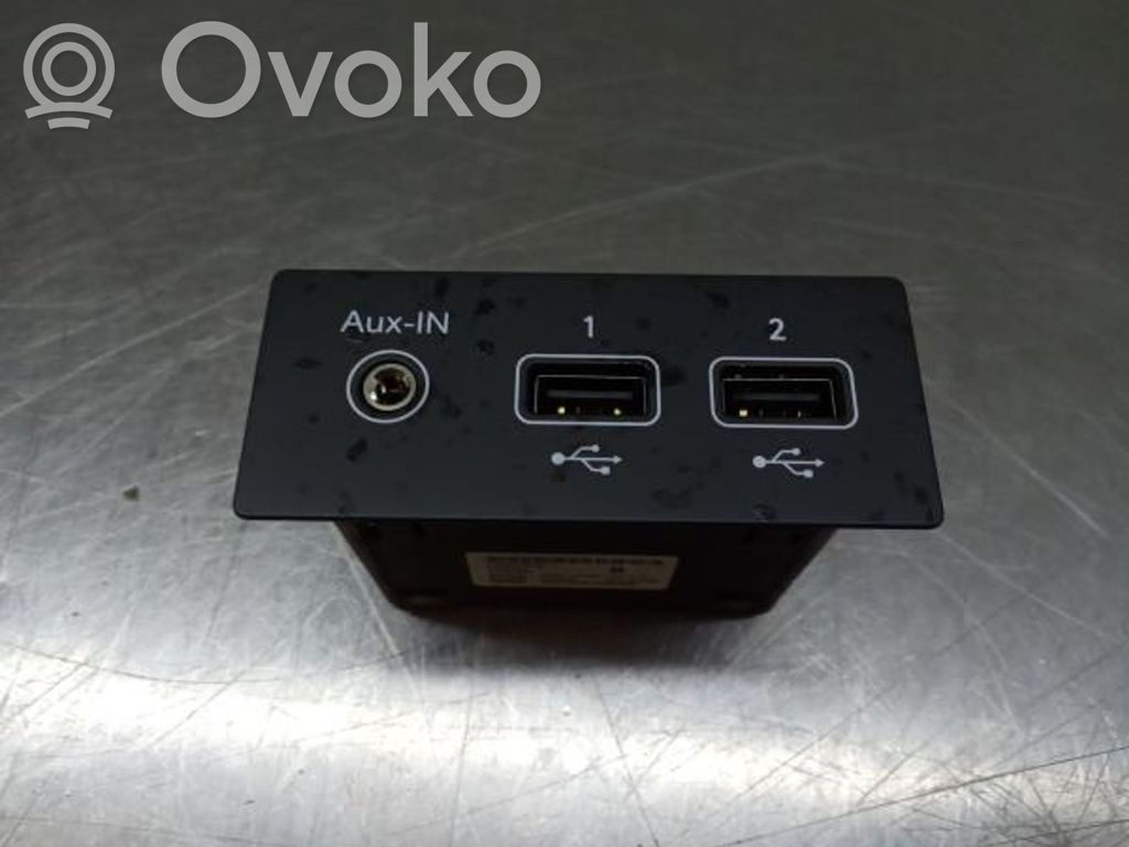 Other devices   280231553R,2ENTRADASUSB,FRENTE
