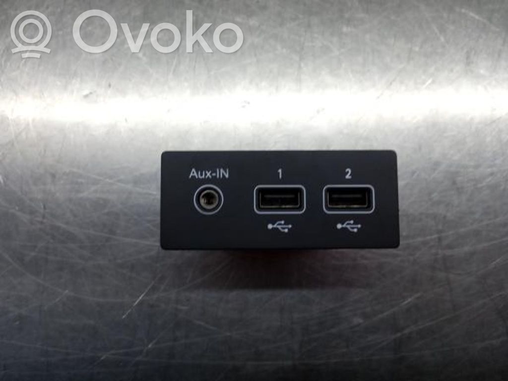 Other devices   280231553R,2ENTRADASUSB,FRENTE