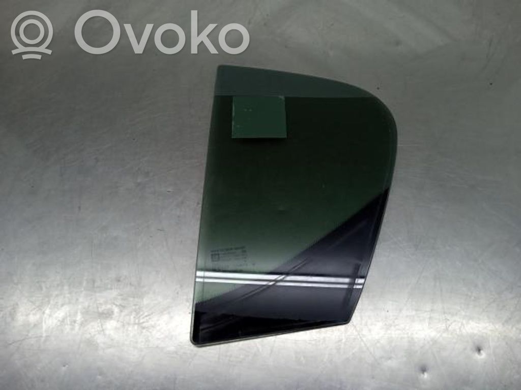Rear side window   E943R004654