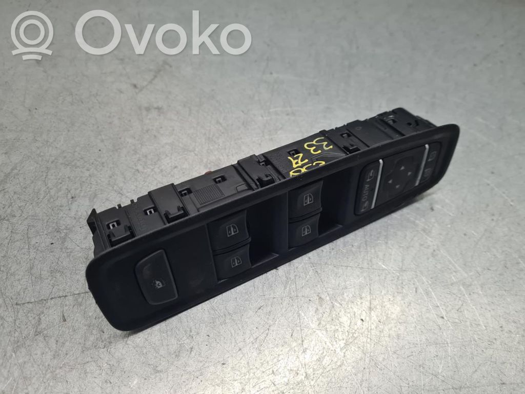 Electric window control switch   255702886R,254112588R,254113300R