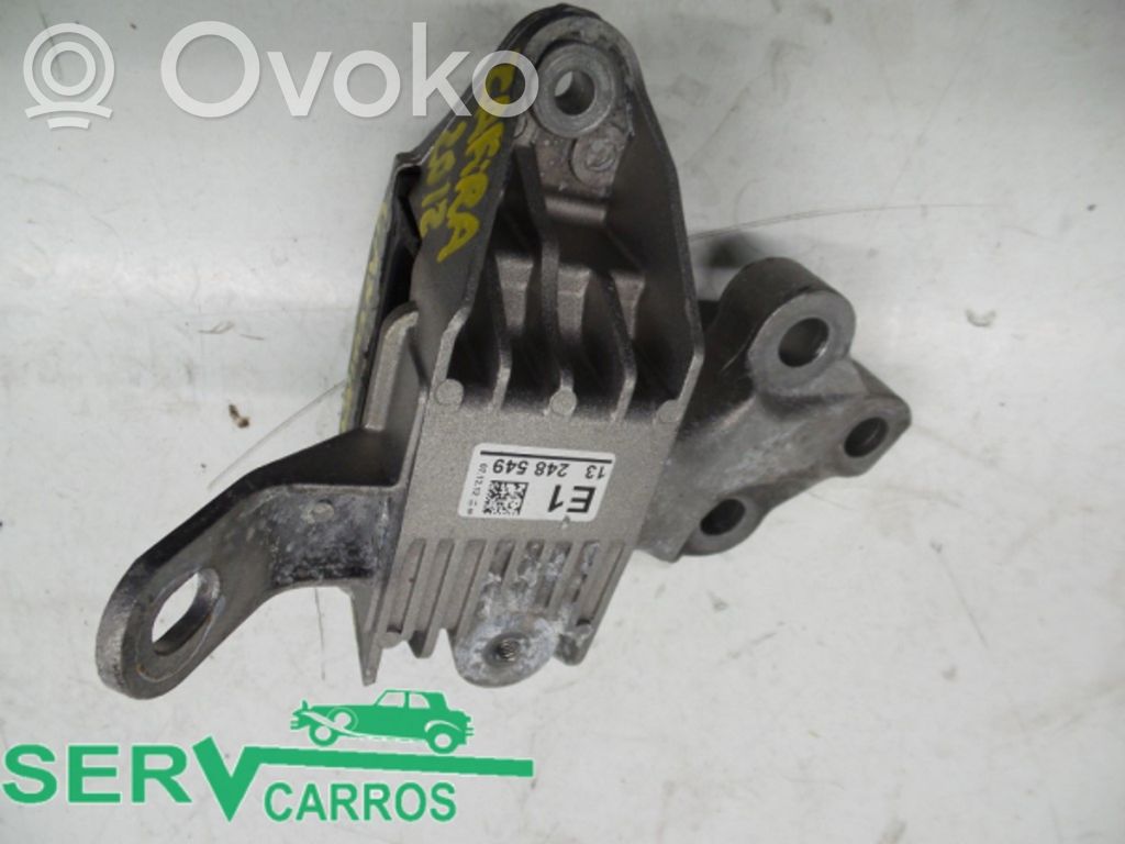 Engine mount bracket   ESQUERDO