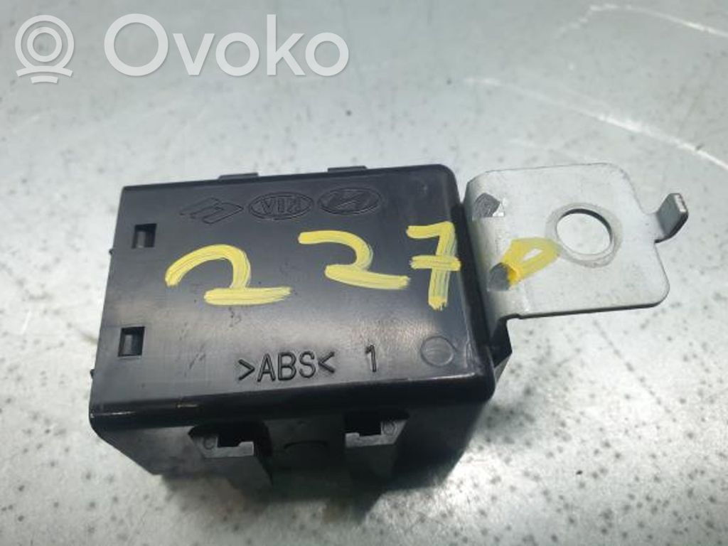 Užvedimo- blokavimo rėlė   954202V000,39N8101000,IMOBILIZADOR