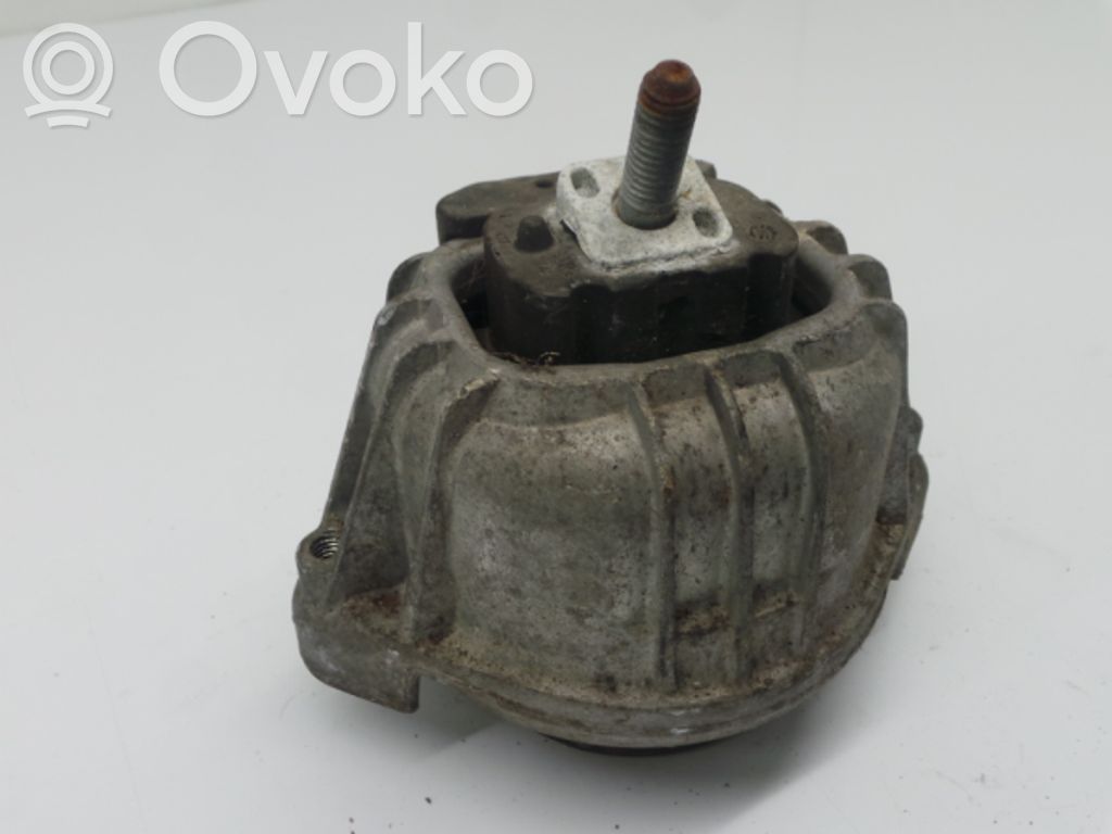 Moottorin kiinnikekorvake   DIREITO,676880003