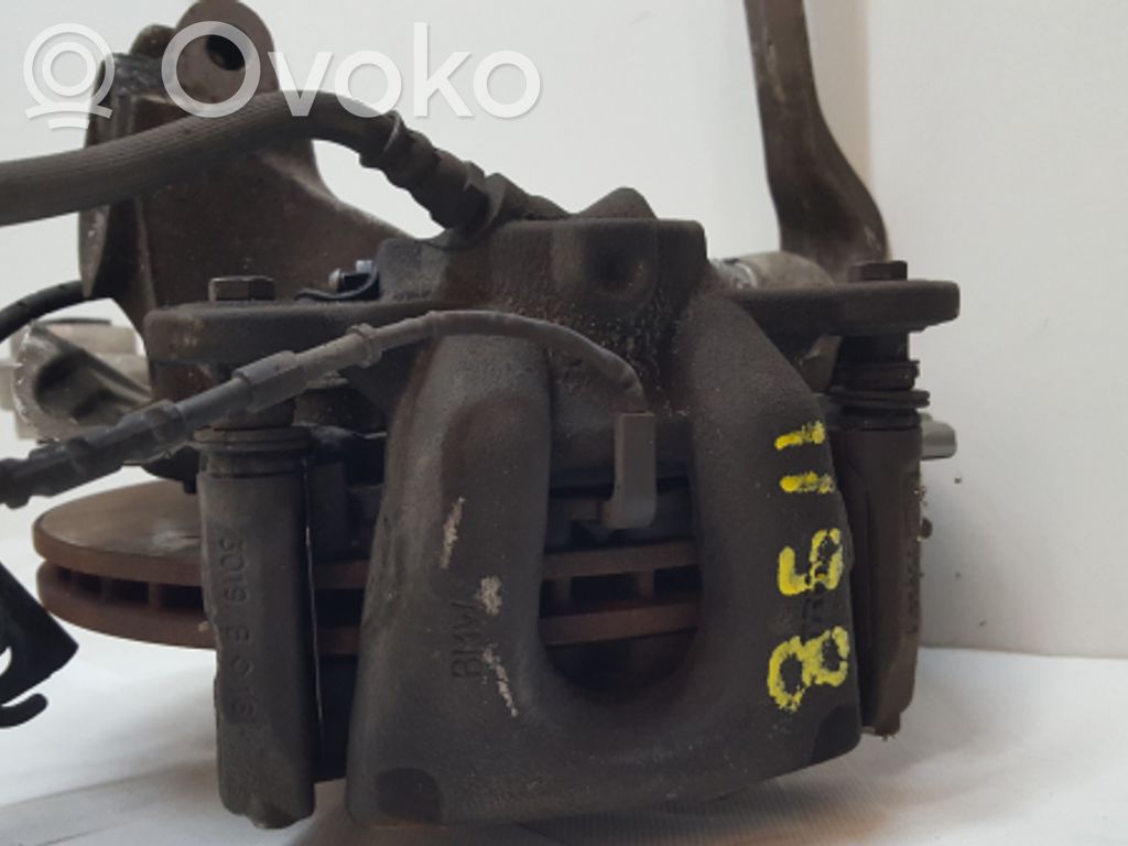 Front wheel hub spindle knuckle