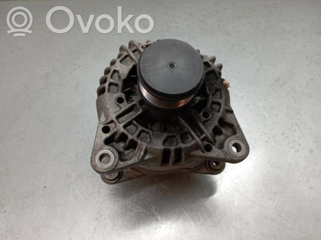 Nissan Juke I F15 Generatorius 