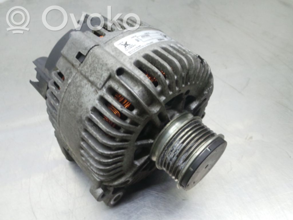 Volkswagen PASSAT B6 Generator/alternator 