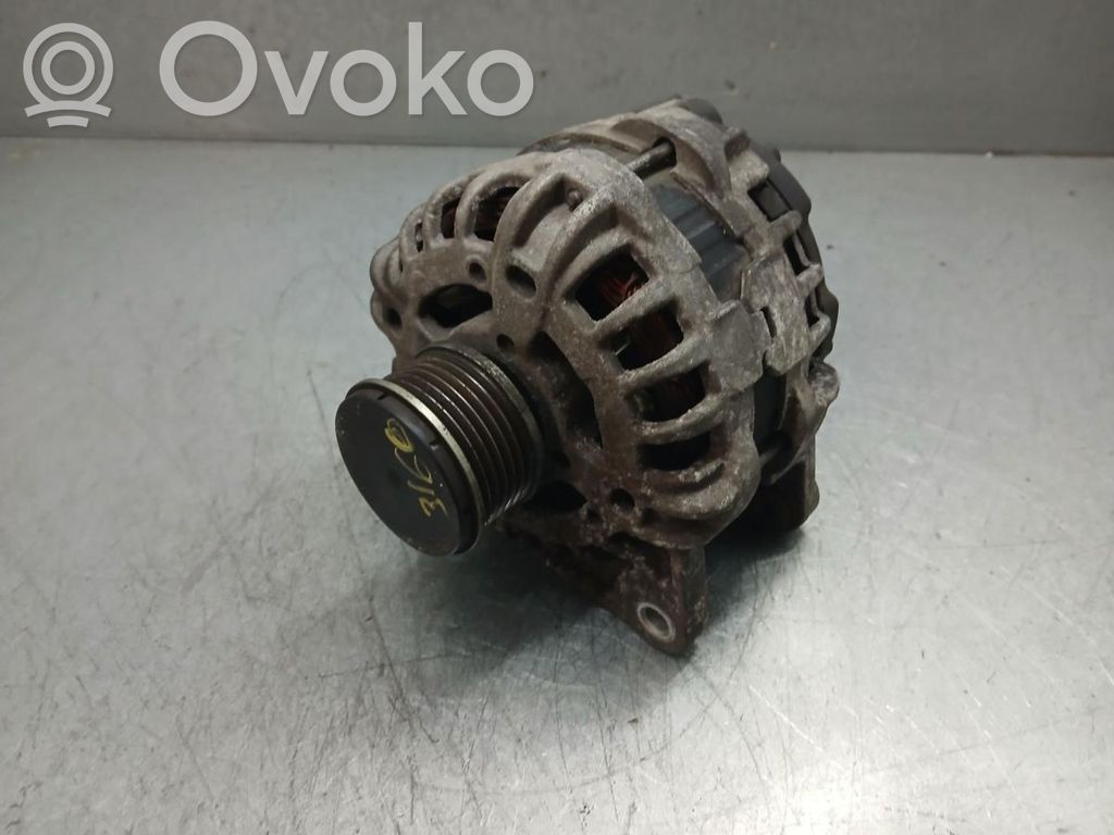 Alternador   231002949R,F000BL0719