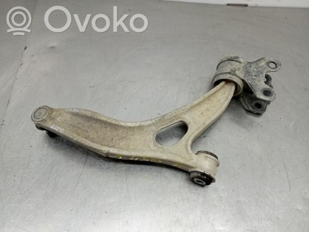 Ford Focus Priekinė svirtis 