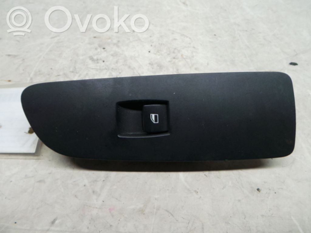 Electric window control switch   9162997A