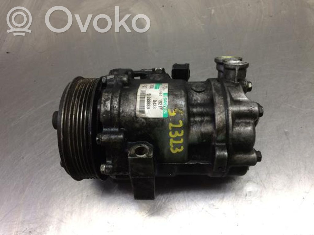 Ilmastointilaitteen kompressorin pumppu (A/C)   51893889