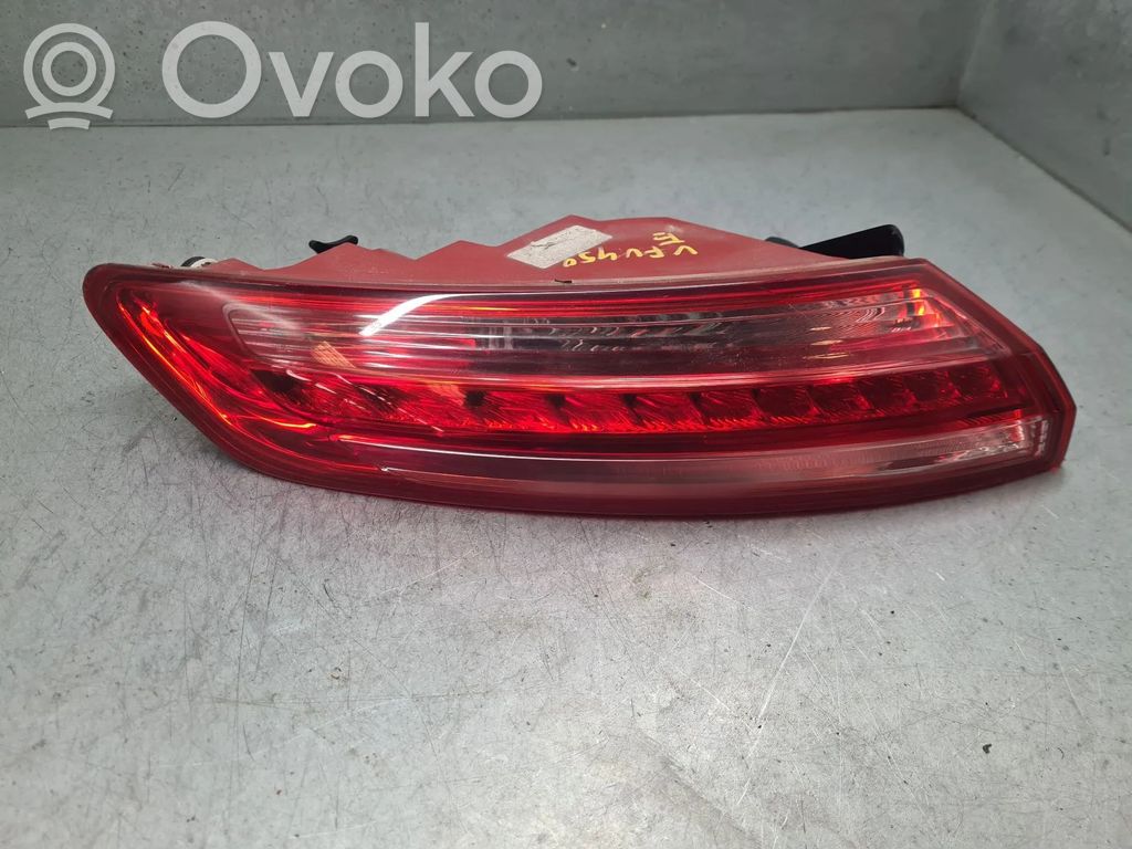 Renault Laguna III Luci posteriori del portellone del bagagliaio 