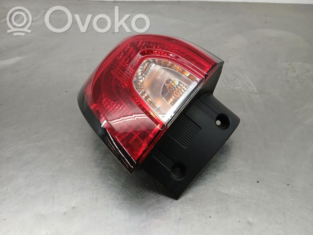 Tailgate rear/tail lights   265557367R