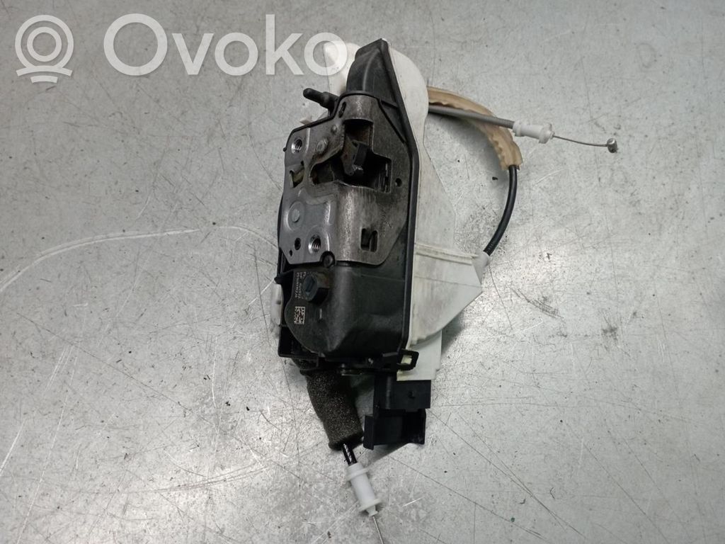 Citroen C4 Cactus Priekšpusē slēdzene 