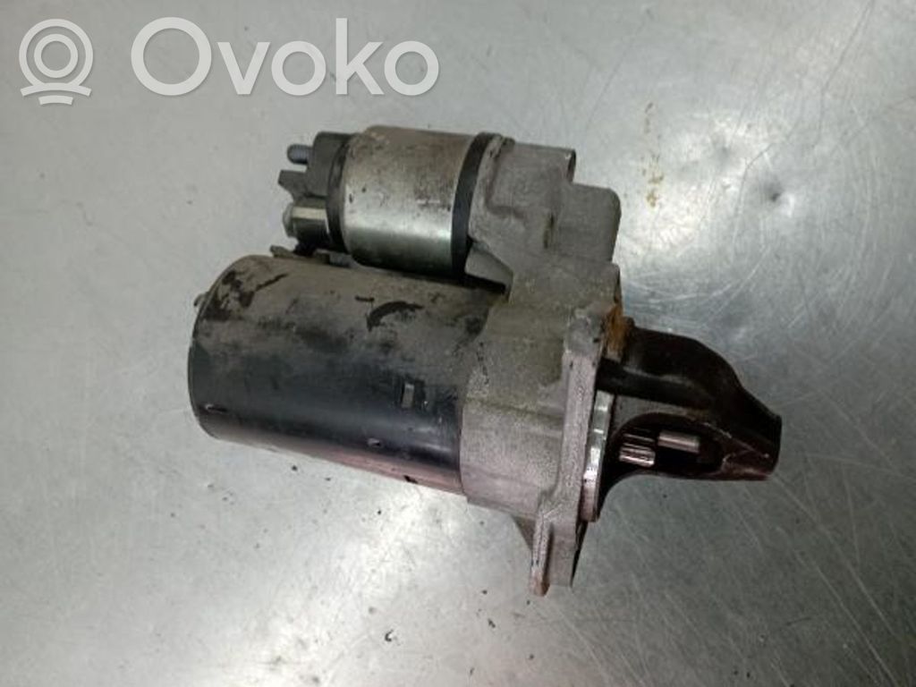 Opel Meriva B Rozrusznik 