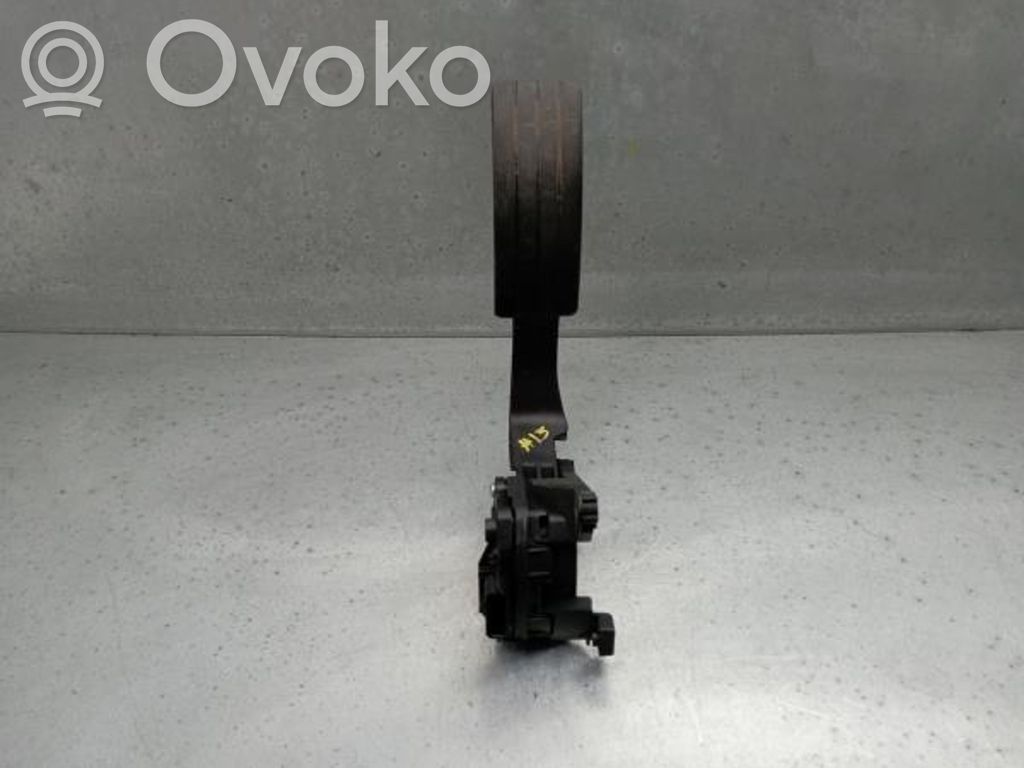 Akceleratoriaus pedalas   180029347R,6PV00997807