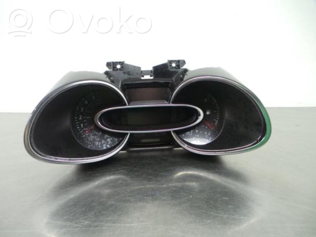 Renault Clio IV Speedometer (instrument cluster) 