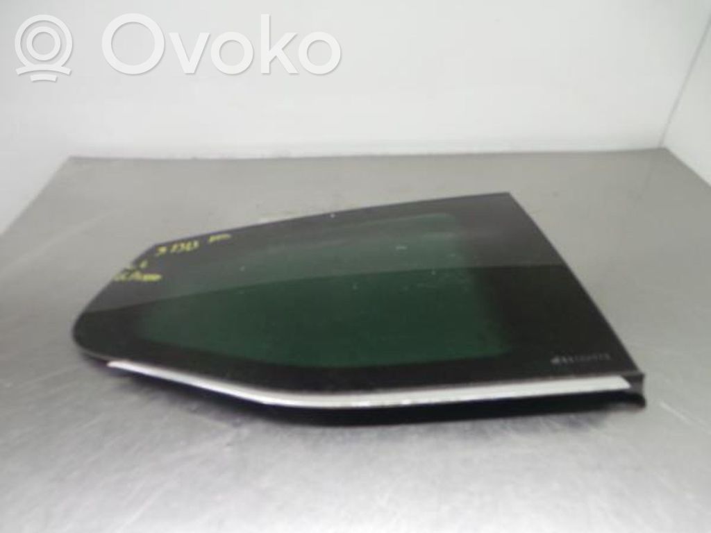 Peugeot 5008 Rear side window 