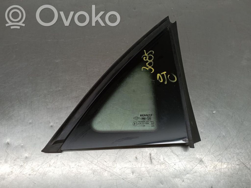 Renault Captur II Rear side window 