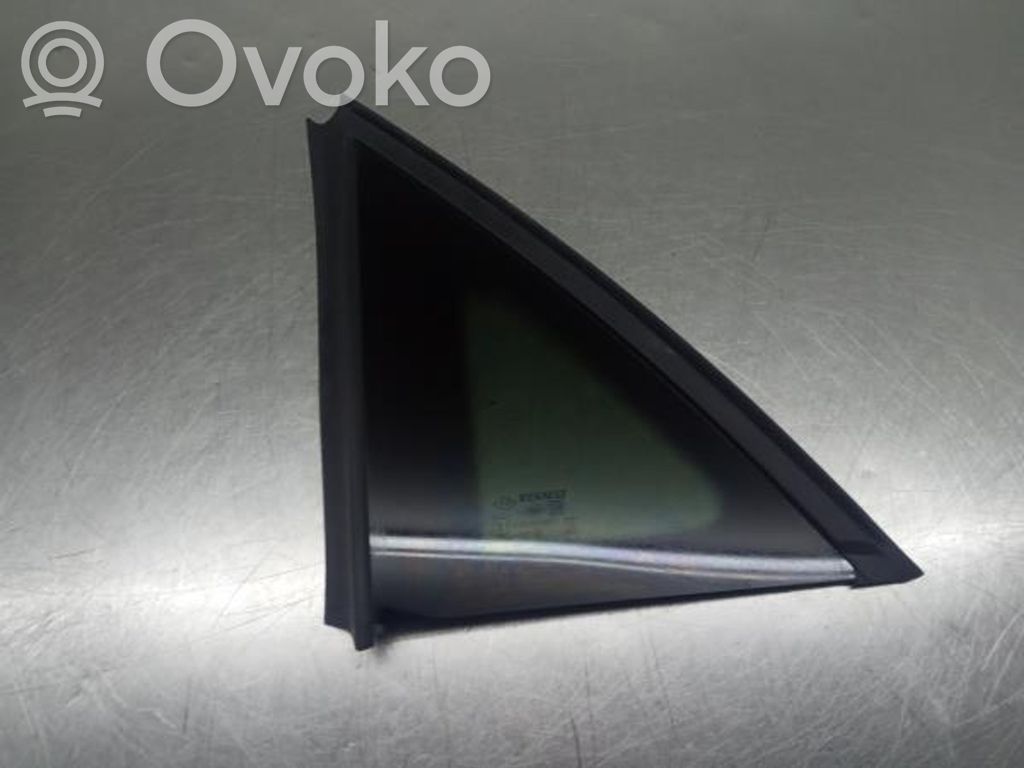 Renault Captur II Rear side window 