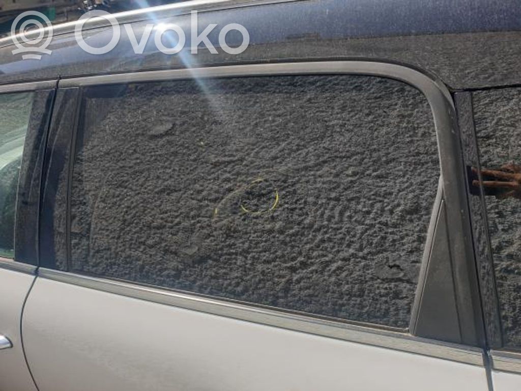 Mini Cooper Countryman R60 Rear door window glass 