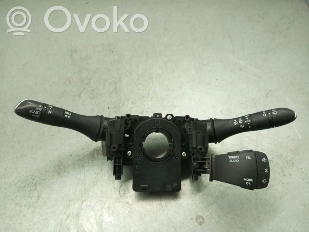 Renault Megane IV Altri interruttori/pulsanti/cambi