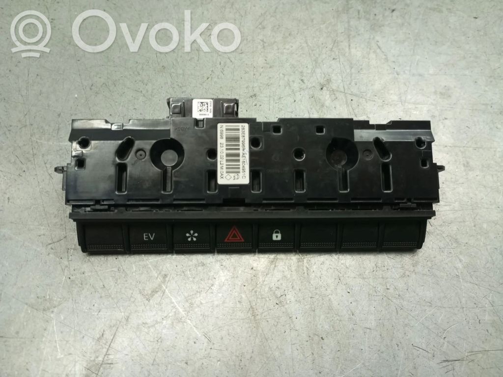 Hazard light switch   283E87996R,AE1604951C