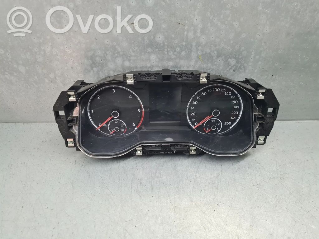 Volkswagen Polo VI Speedometer (instrument cluster) 