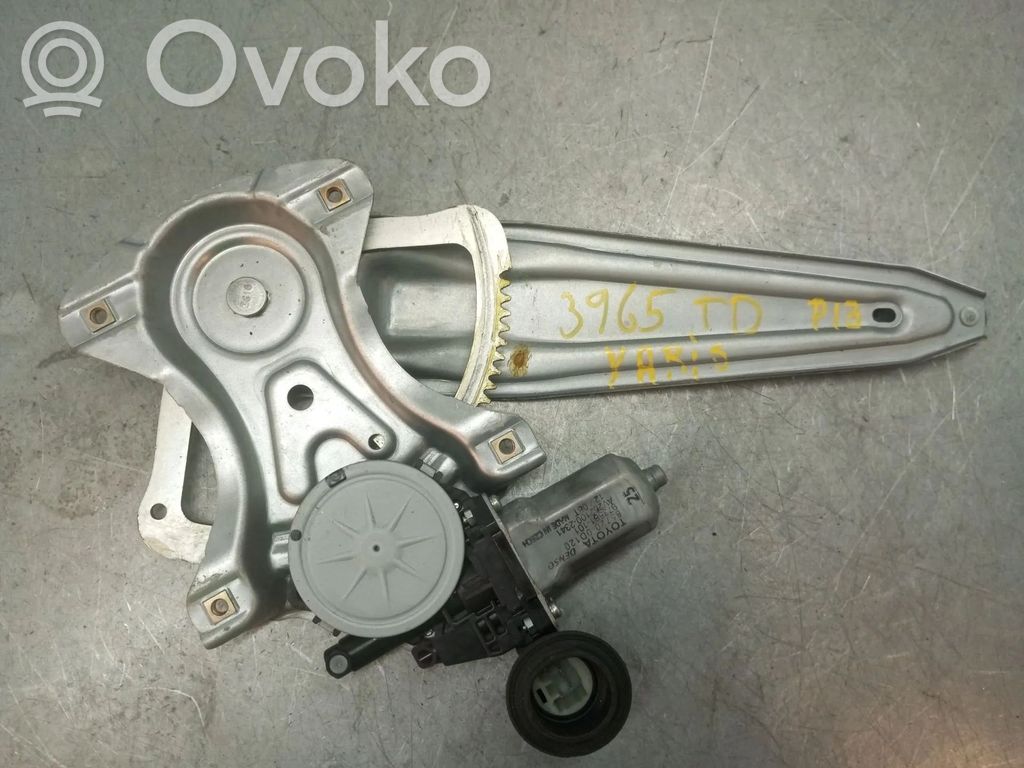 Toyota Yaris Macara geam spate fără motor 