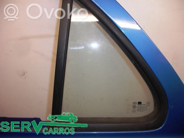KIA Sorento Rear side window 