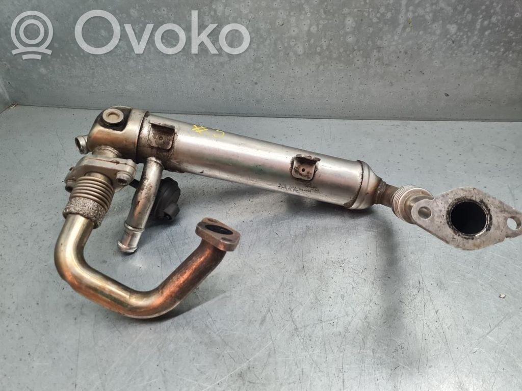 Volkswagen Golf V Radiator ulei motor 
