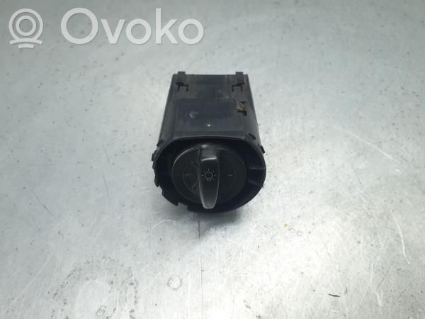 Interruptor de luz   TC4,2428740023243