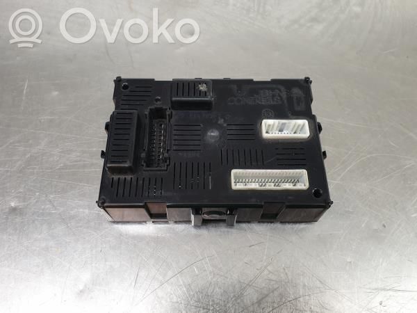Renault Clio III Comfort/convenience module 