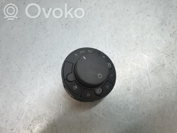Opel Corsa D Valokatkaisija