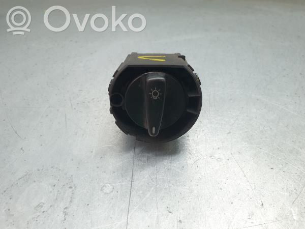 Volkswagen Golf IV Przełącznik świateł 