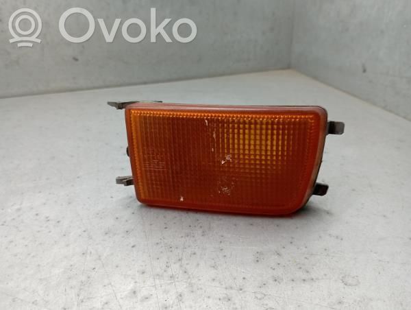 Volkswagen Golf III Blinker vorne Stoßstange 